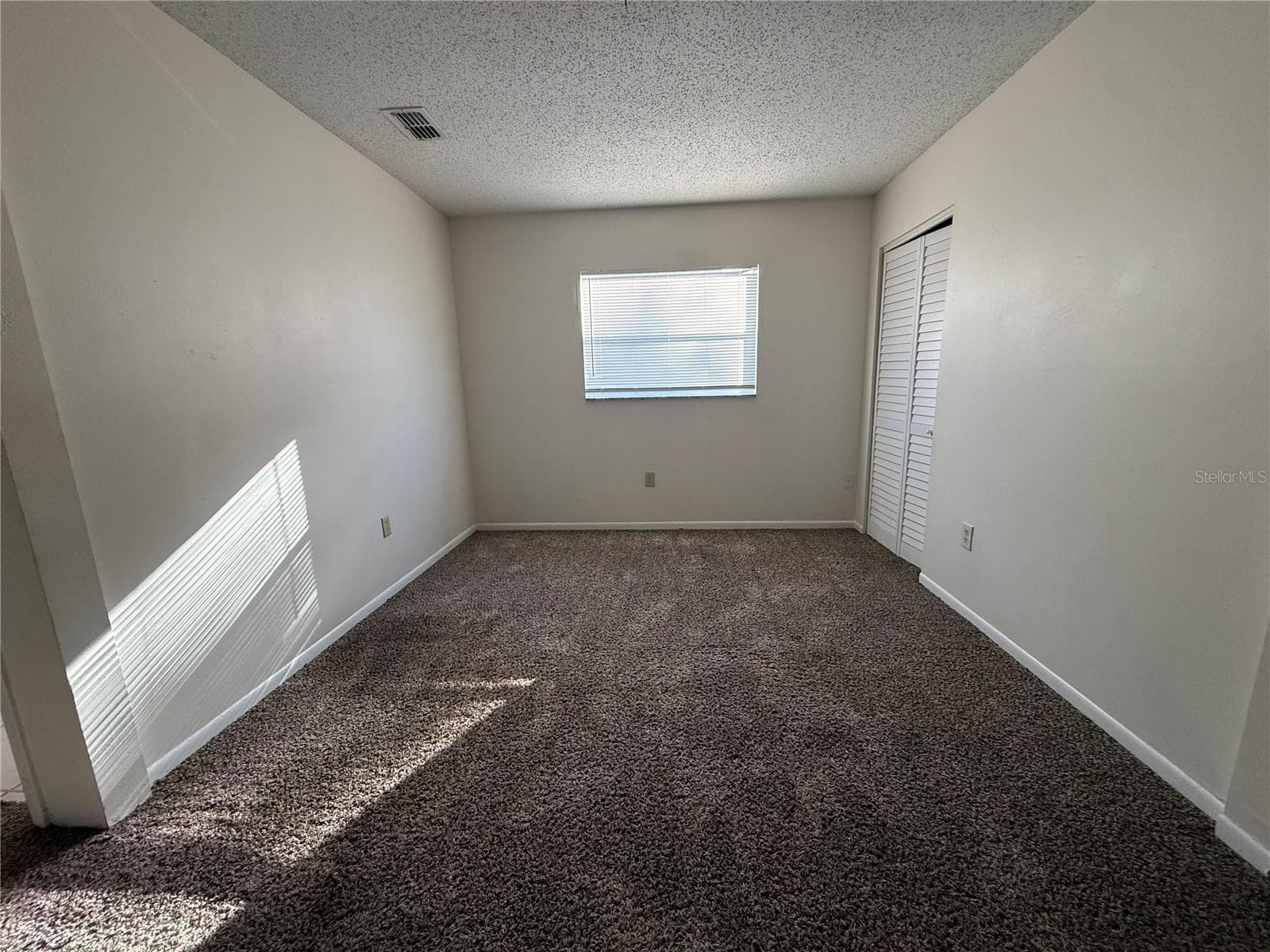 Single Family Residence at 1928 ALEXANDER DR, LAKELAND, photo 3 of 16