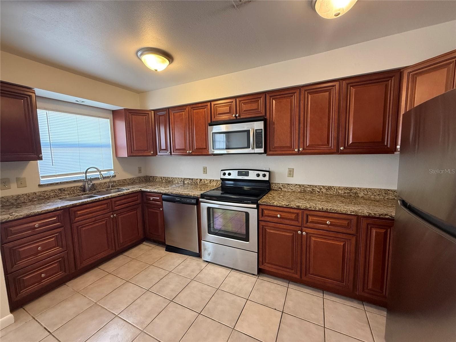 Single Family Residence at 1928 ALEXANDER DR, LAKELAND, photo 4 of 16