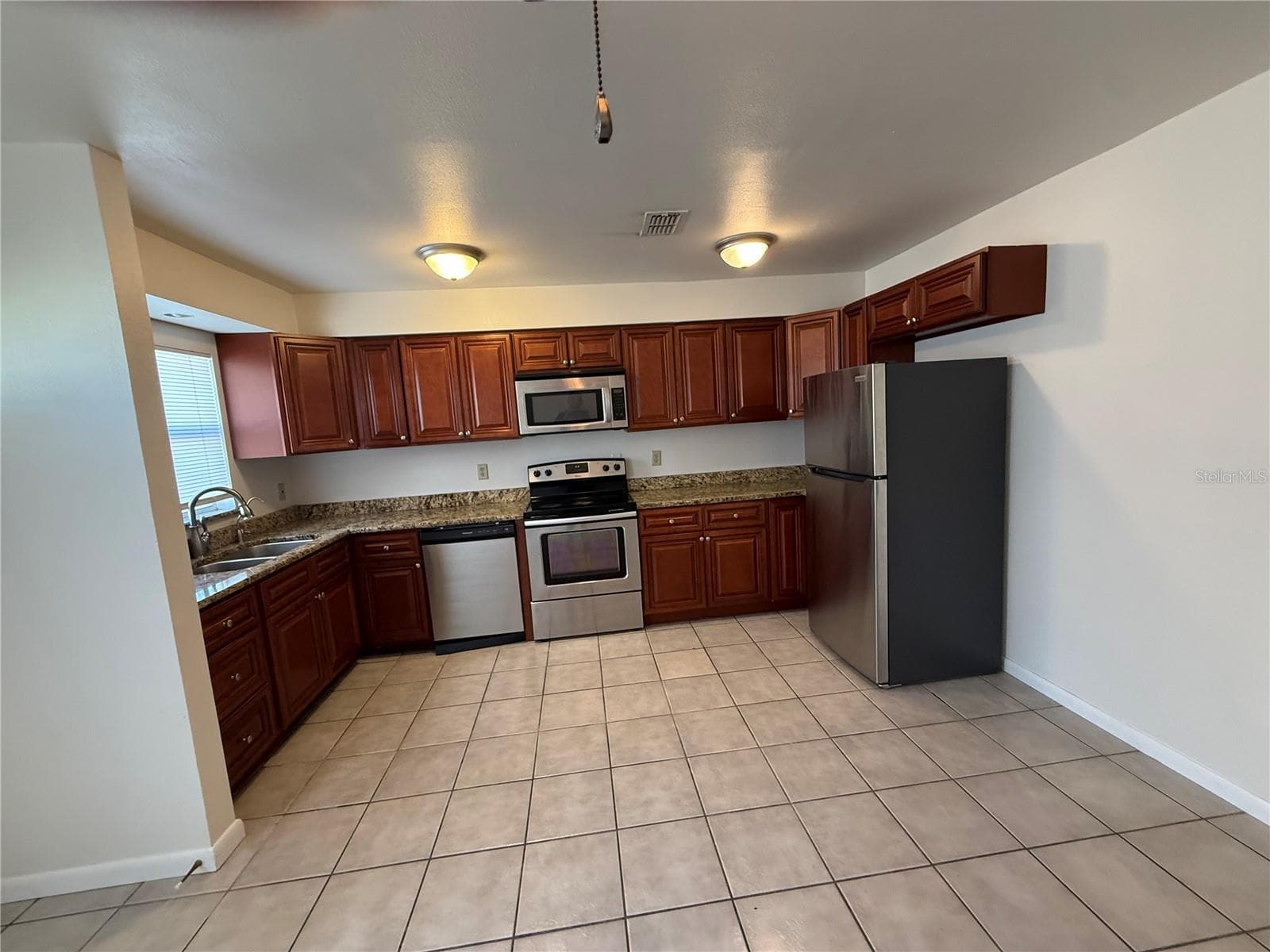 Single Family Residence at 1928 ALEXANDER DR, LAKELAND, photo 6 of 16