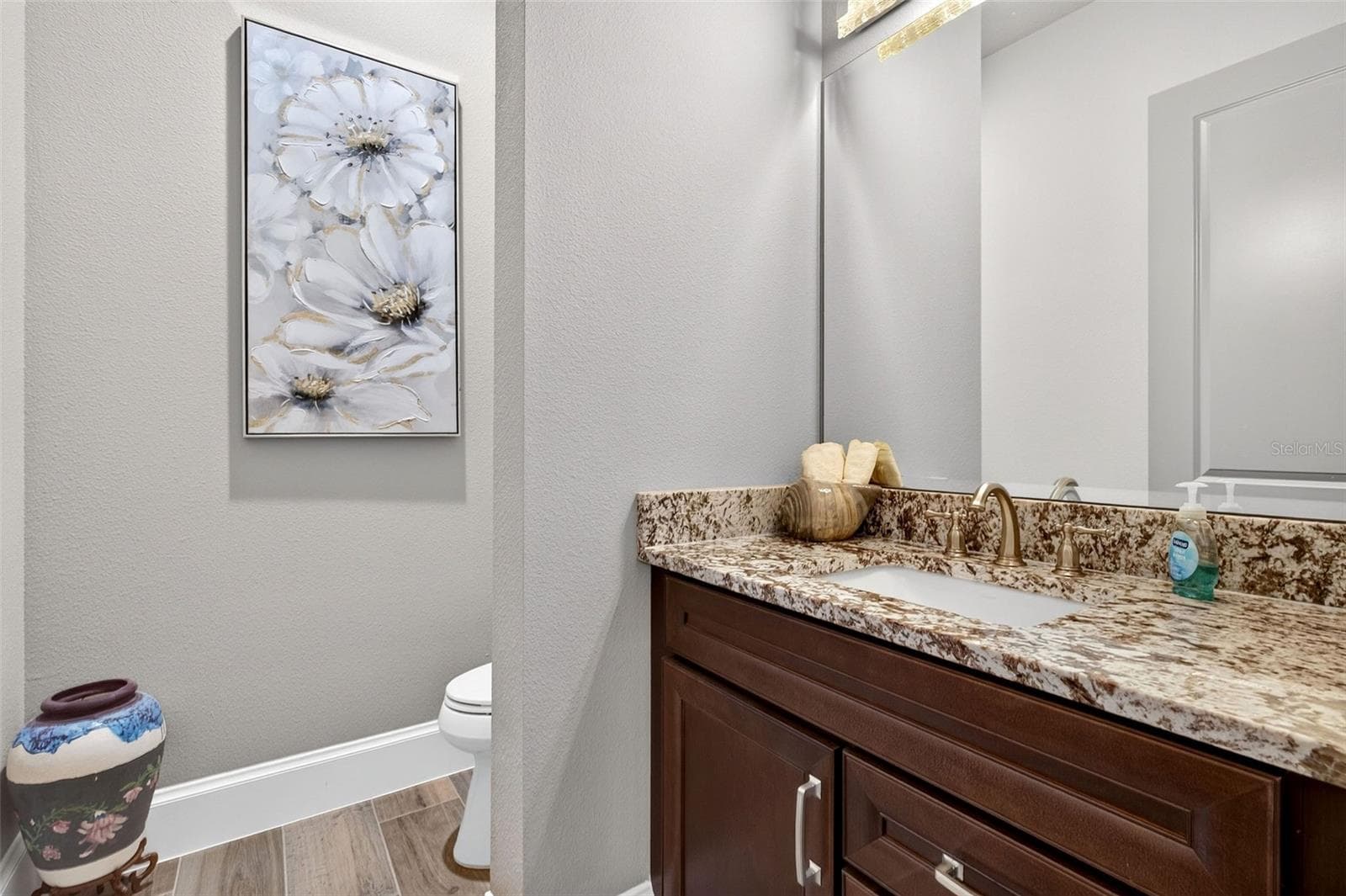 Single Family Residence at 1015 SUDBURY LN, ORMOND BEACH, photo 13 of 94