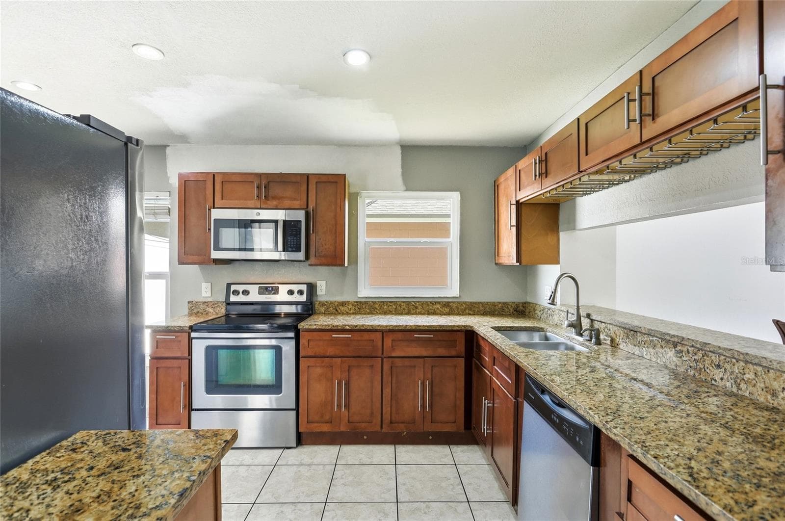 Single Family Residence at 3114 PINTO DR, KISSIMMEE, photo 9 of 39