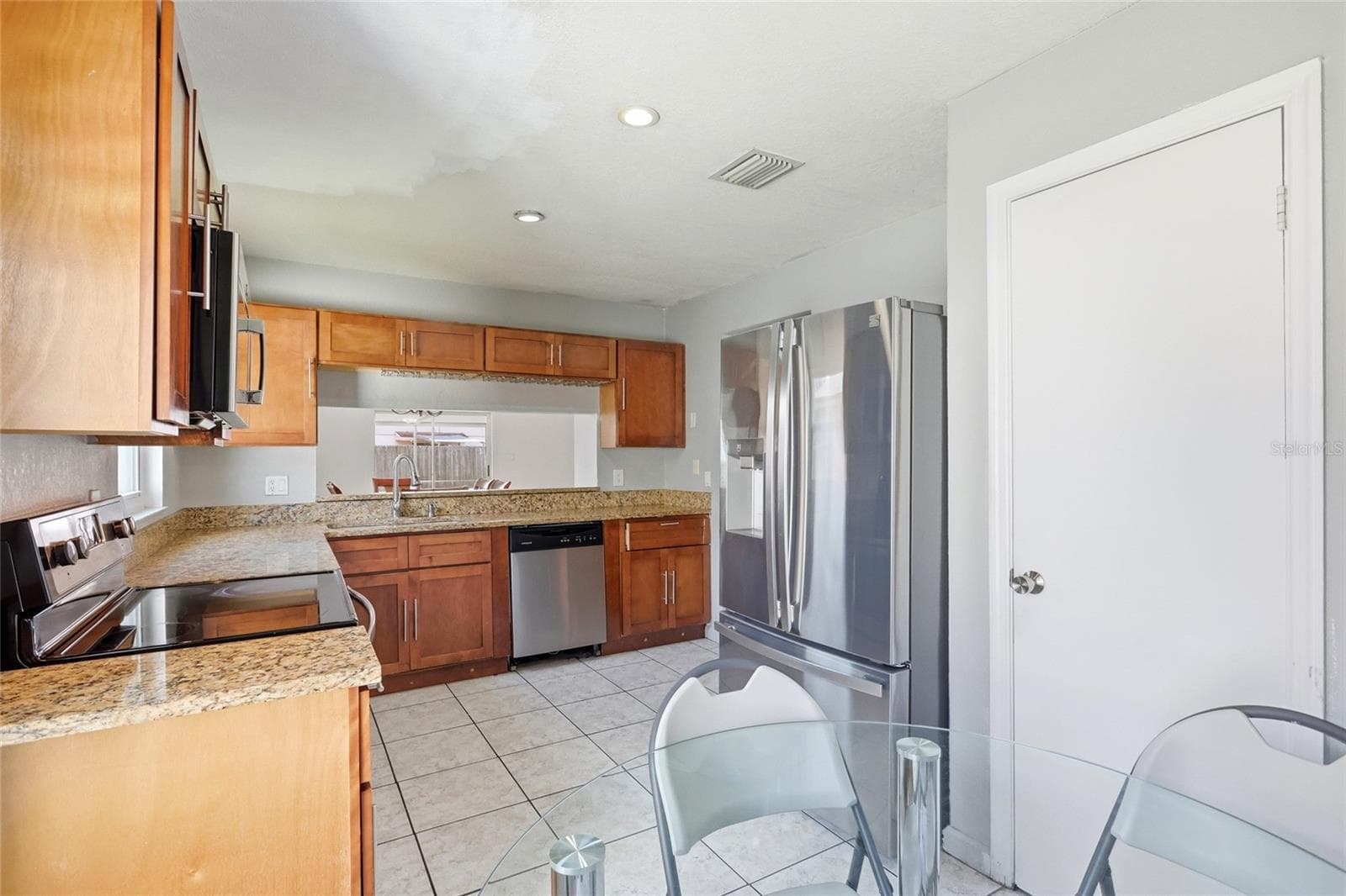 Single Family Residence at 3114 PINTO DR, KISSIMMEE, photo 14 of 39