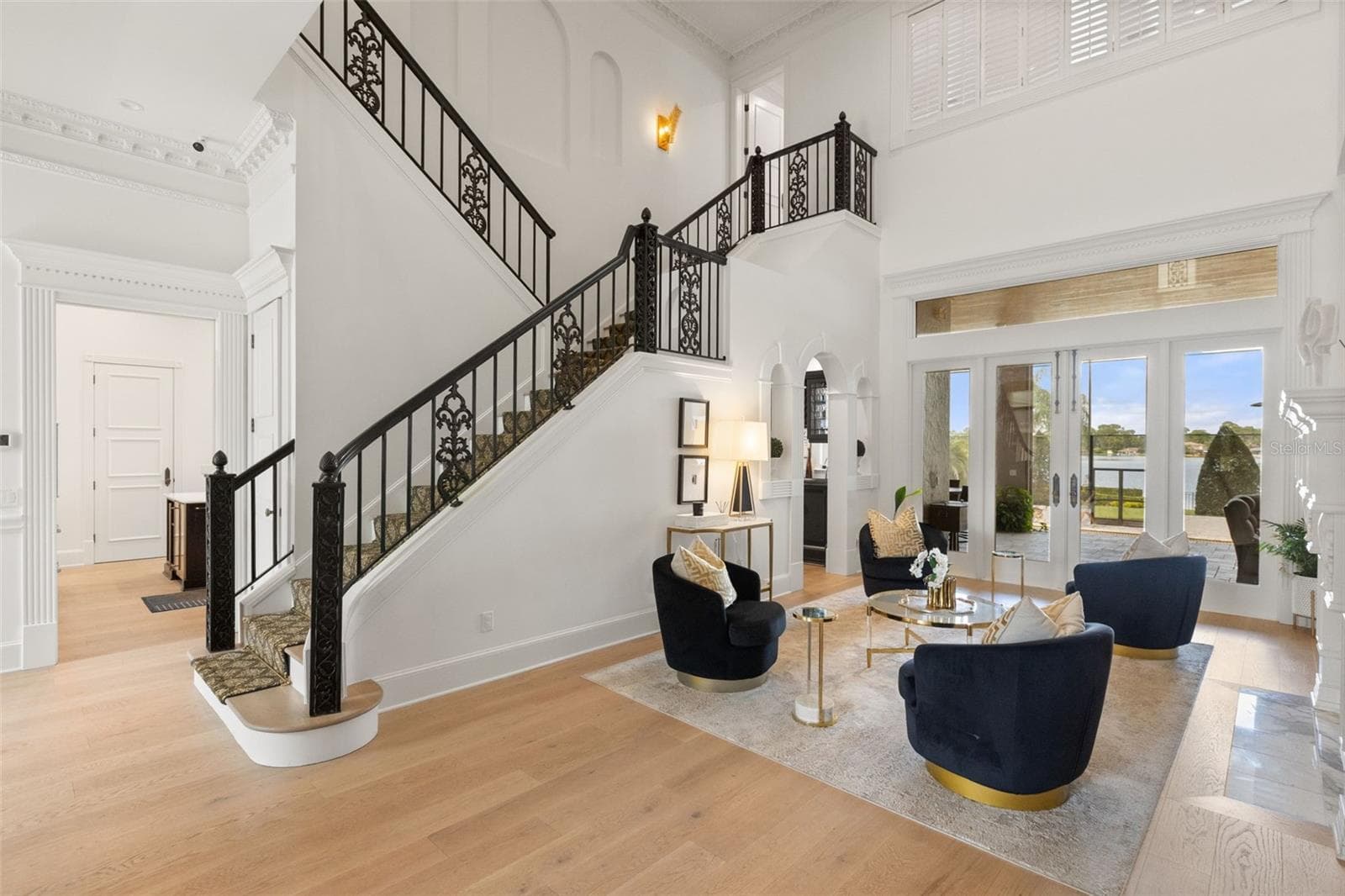 Grand Staircase - 6091 LINNEAL BEACH DR, APOPKA