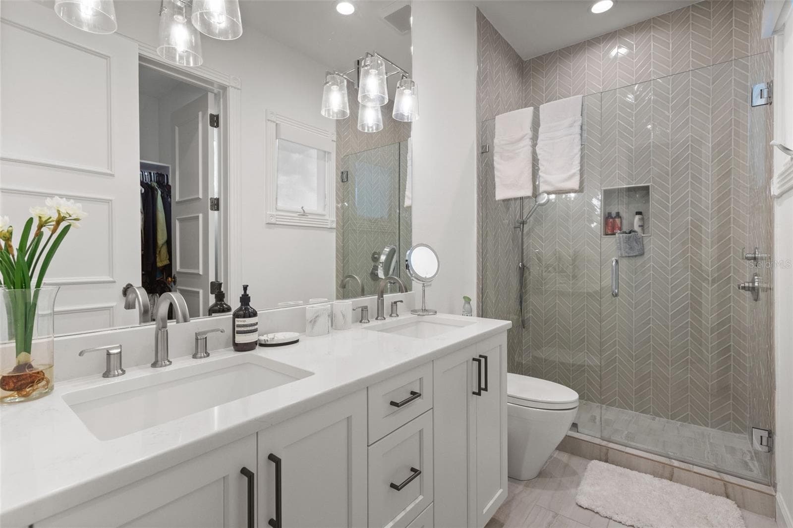 Bathroom 3 - 6091 LINNEAL BEACH DR, APOPKA