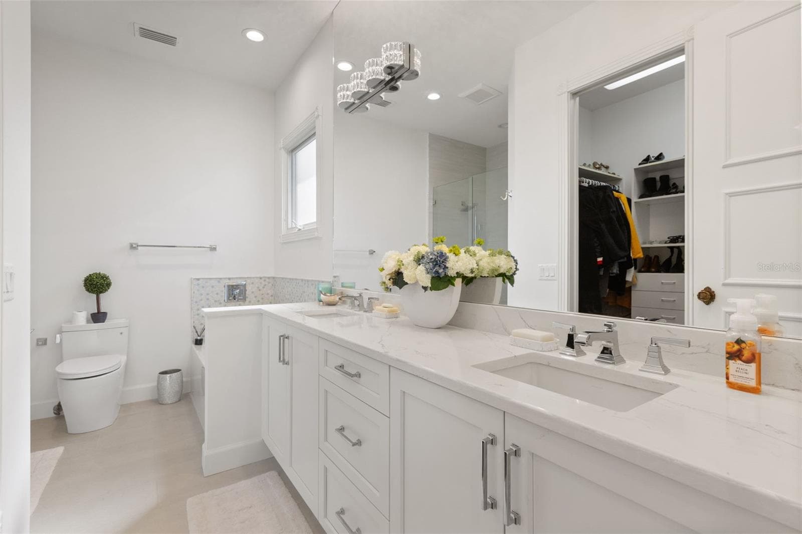 Bathroom 4 - 6091 LINNEAL BEACH DR, APOPKA