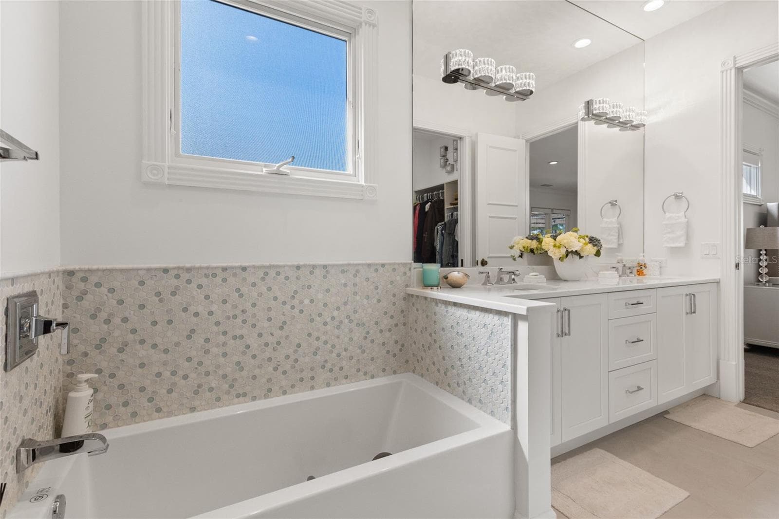Bathroom 4 - 6091 LINNEAL BEACH DR, APOPKA