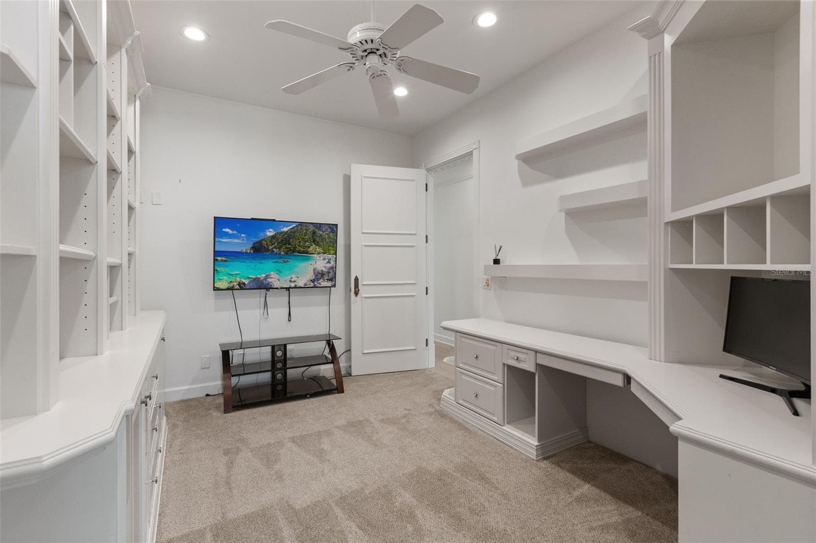 Showcase Room - optional extra bedroom - 6091 LINNEAL BEACH DR, APOPKA