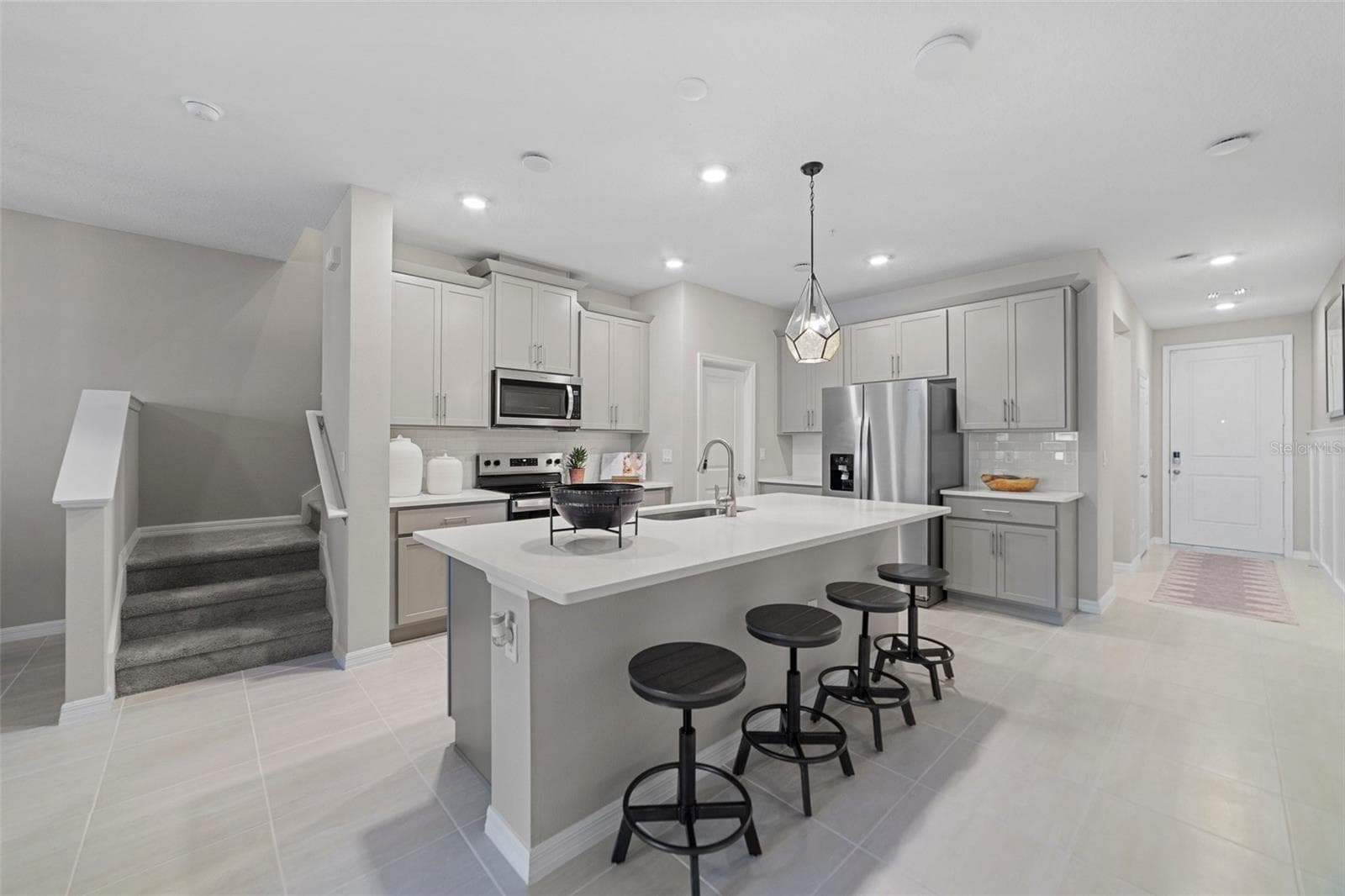Townhouse at 514 SOUTHERN EDGE WAY, SANFORD, photo 2 of 11