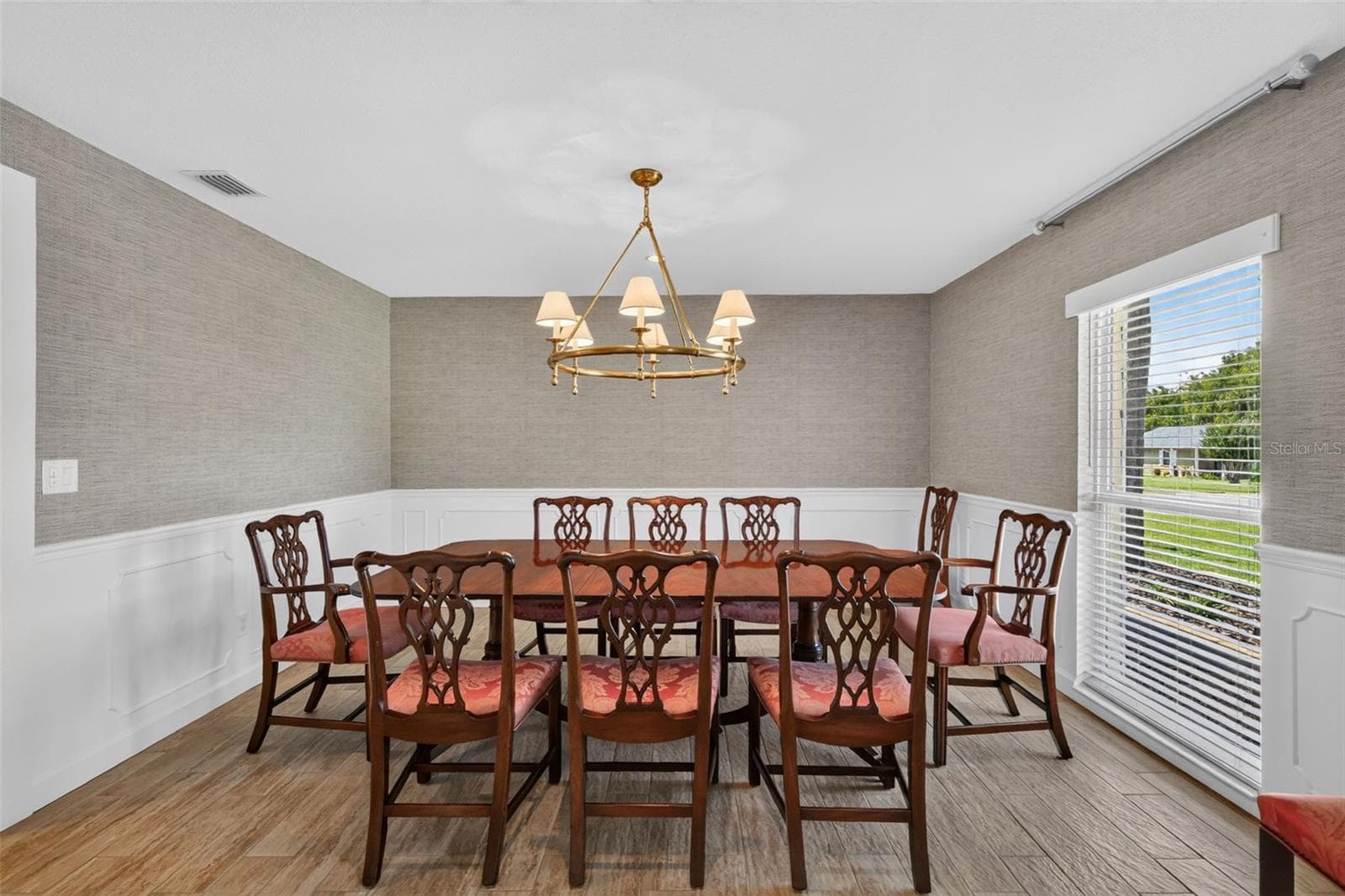 Single Family Residence at 1307 LA SALIDA WAY, LEESBURG, photo 9 of 35
