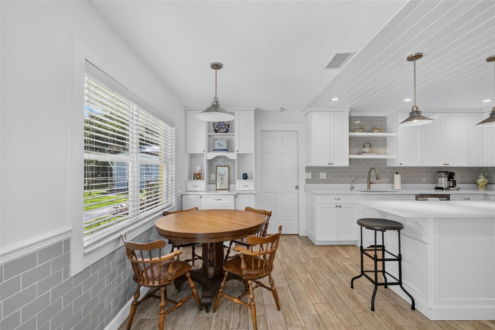 Single Family Residence at 1307 LA SALIDA WAY, LEESBURG, photo 12 of 35