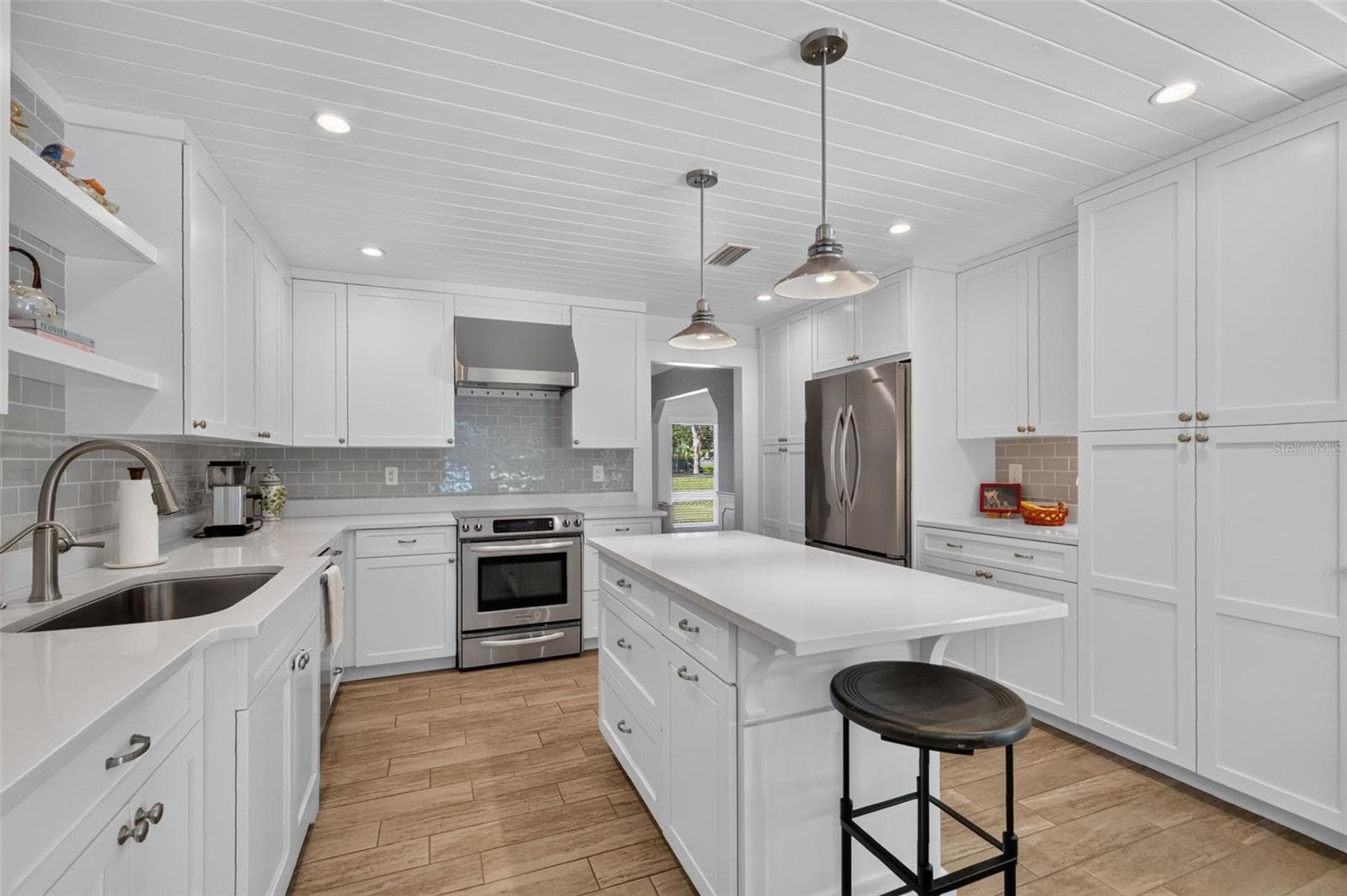 Single Family Residence at 1307 LA SALIDA WAY, LEESBURG, photo 14 of 35