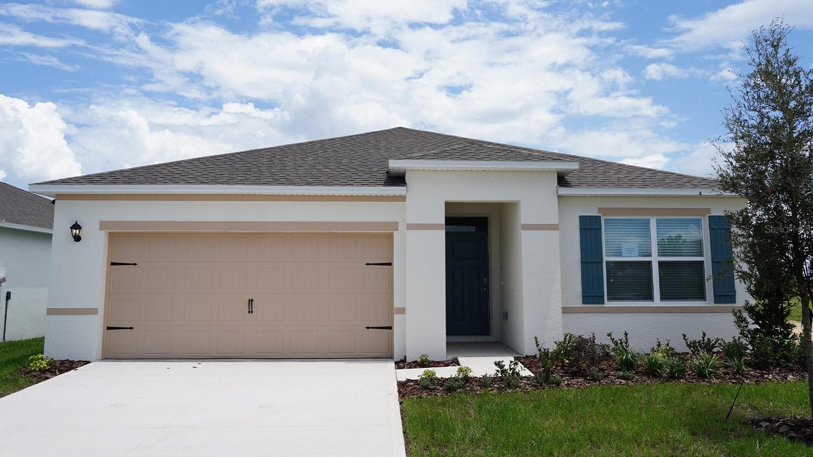 Single Family Residence at 8476 FOX DEN CV, LAKELAND, photo 2 of 19
