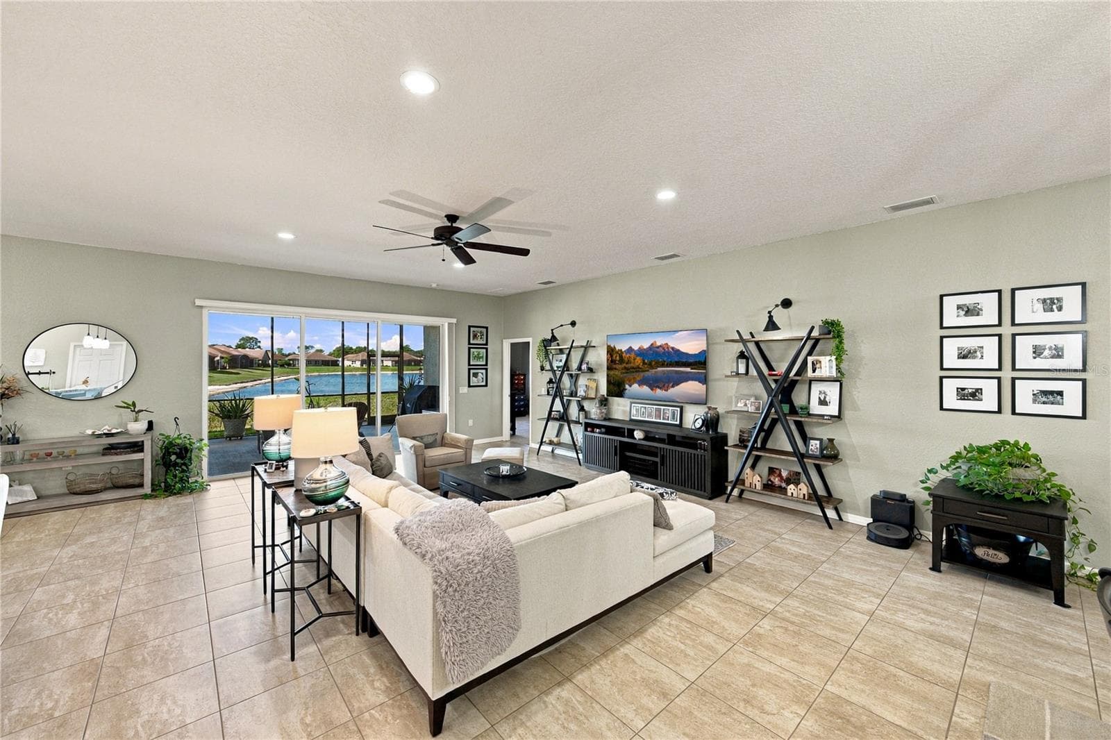 Living room - 6125 PEBBLE BEACH BLVD, WINTER HAVEN