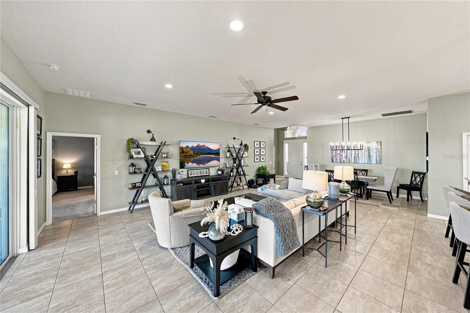 Living room - 6125 PEBBLE BEACH BLVD, WINTER HAVEN