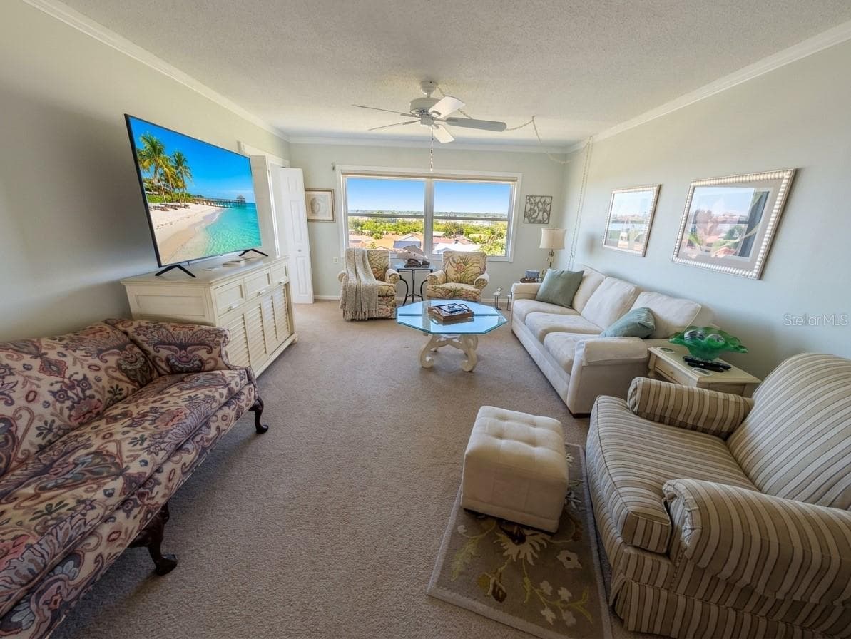 Condominium at 4725 COVE CIR #APT 609, ST PETERSBURG, photo 7 of 37