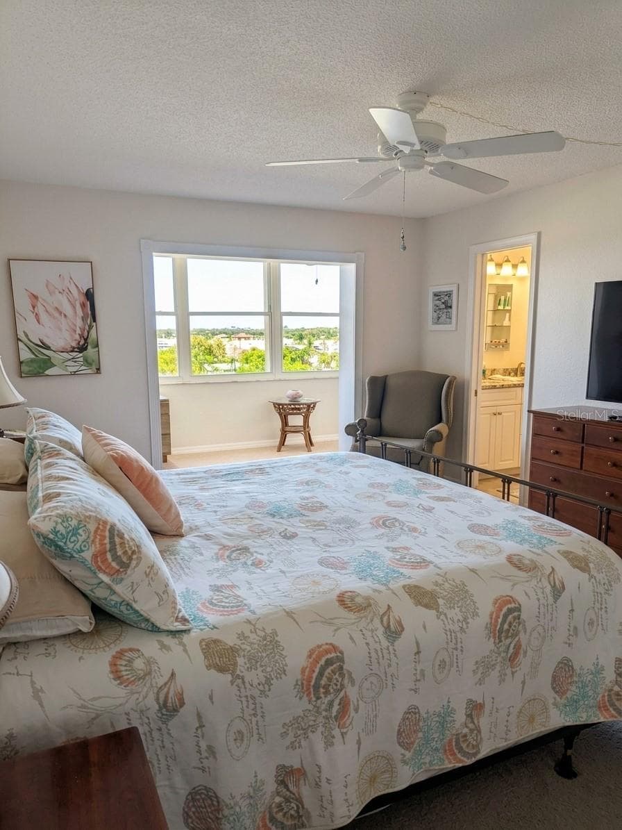 Condominium at 4725 COVE CIR #APT 609, ST PETERSBURG, photo 14 of 37