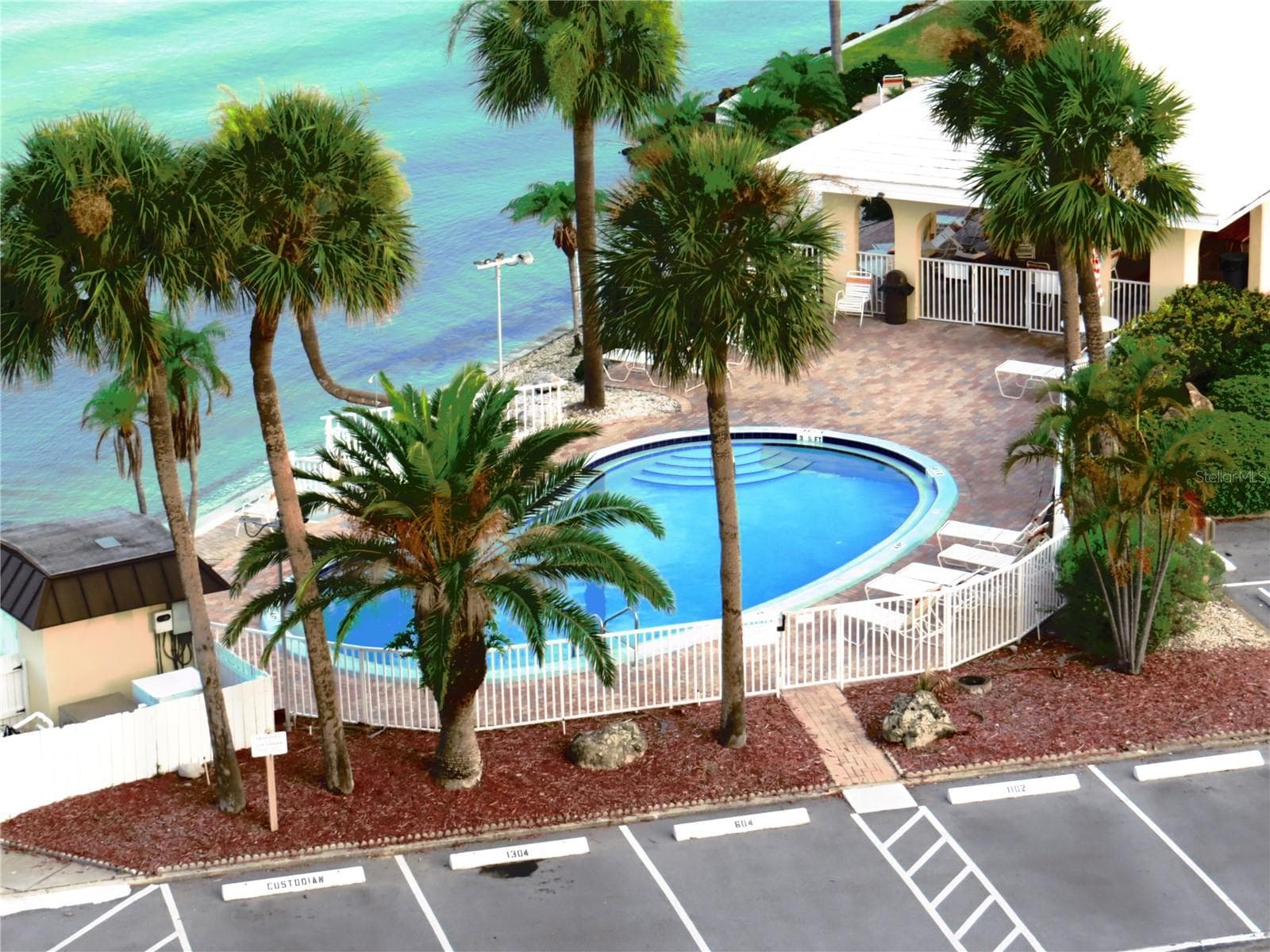 BEACH POOL - 4725 COVE CIR #APT 609, ST PETERSBURG