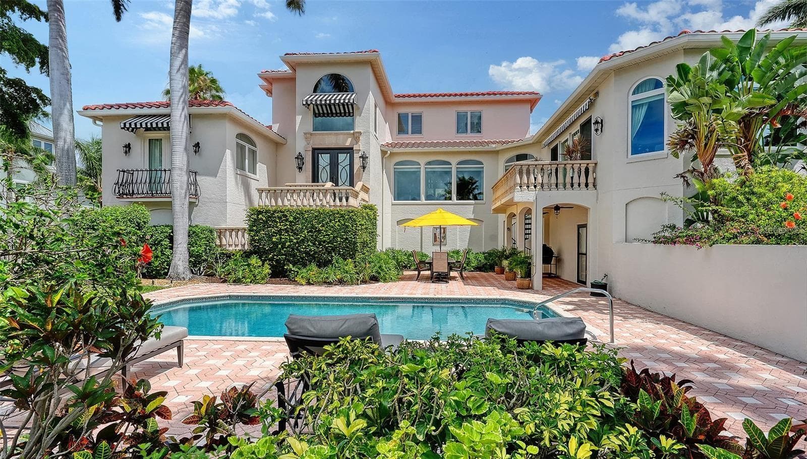 Single Family Residence at 1023 TOCOBAGA LN, SARASOTA, photo 4 of 64