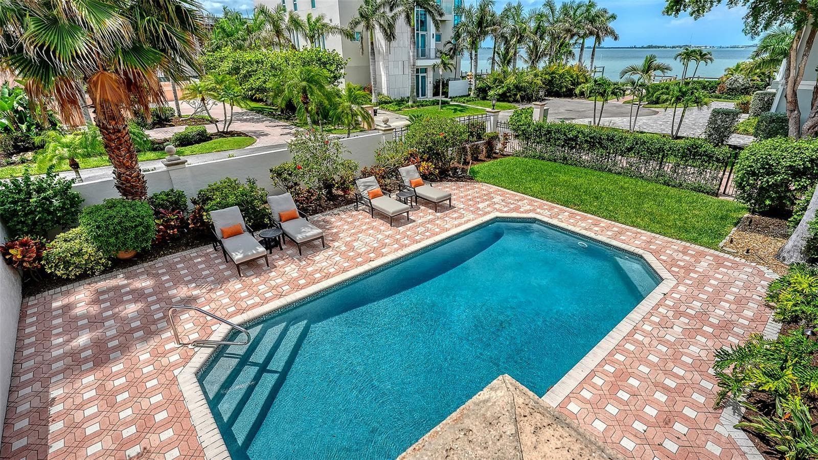 Single Family Residence at 1023 TOCOBAGA LN, SARASOTA, photo 17 of 64