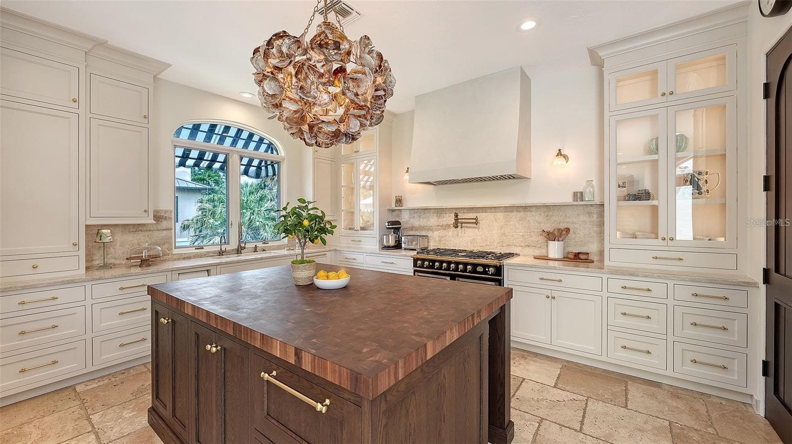Single Family Residence at 1023 TOCOBAGA LN, SARASOTA, photo 19 of 64