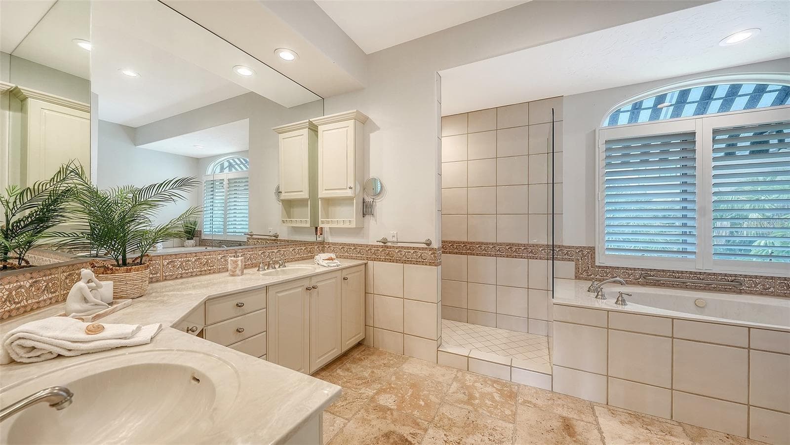 Single Family Residence at 1023 TOCOBAGA LN, SARASOTA, photo 35 of 64