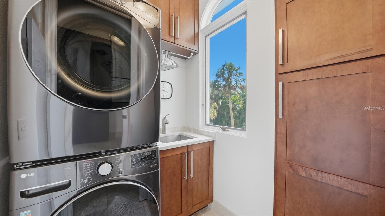 Single Family Residence at 1023 TOCOBAGA LN, SARASOTA, photo 40 of 64