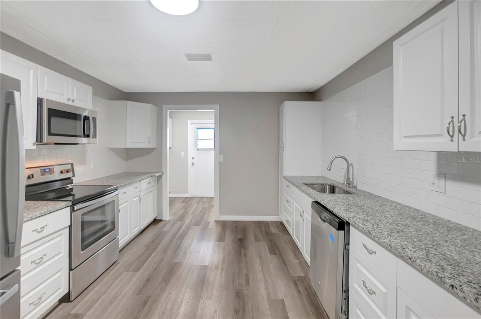 Single Family Residence at 7403 FOXBLOOM DR, PORT RICHEY, photo 18 of 48