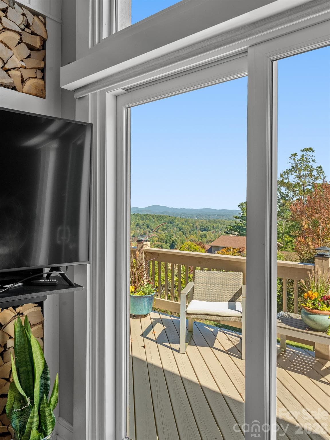 Condominium at 116 Country Ridge Road, Laurel Park, photo 5 of 45