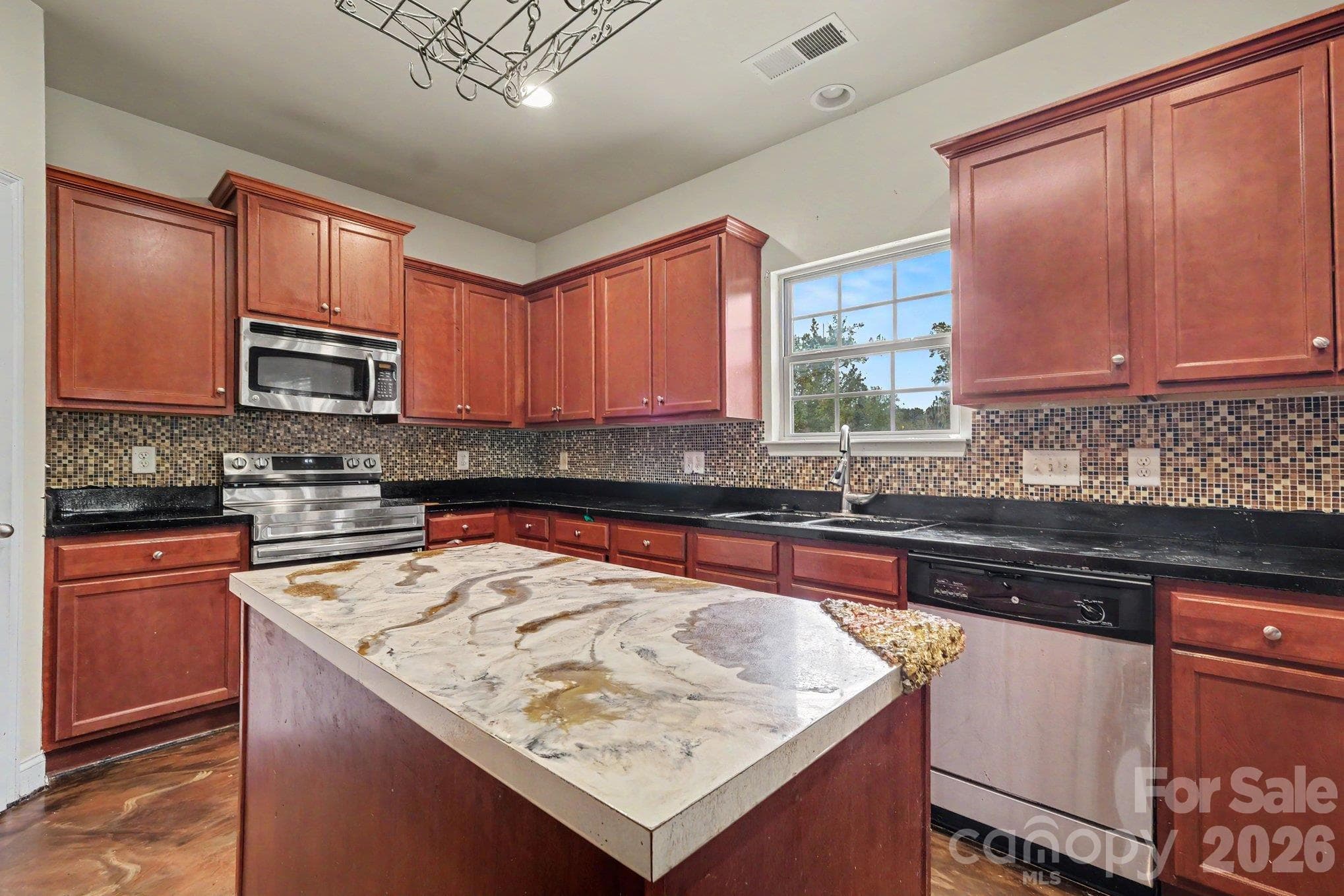 Single Family Residence at 806 Brooke Nicole Place, Charlotte, photo 15 of 34