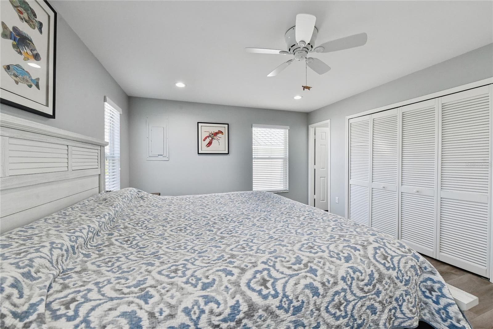 Master Bed - 264 S HARBOR DR, HOLMES BEACH