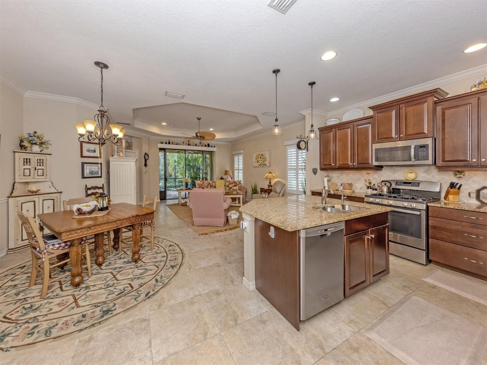Villa at 1175 COLLIER PL, VENICE, photo 5 of 93