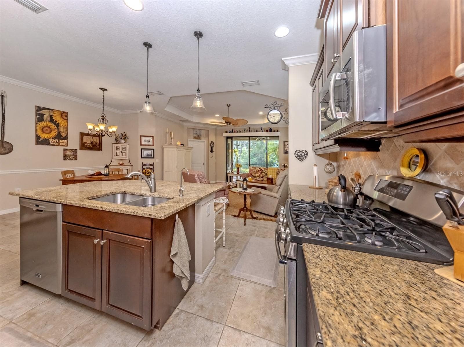 Villa at 1175 COLLIER PL, VENICE, photo 6 of 93