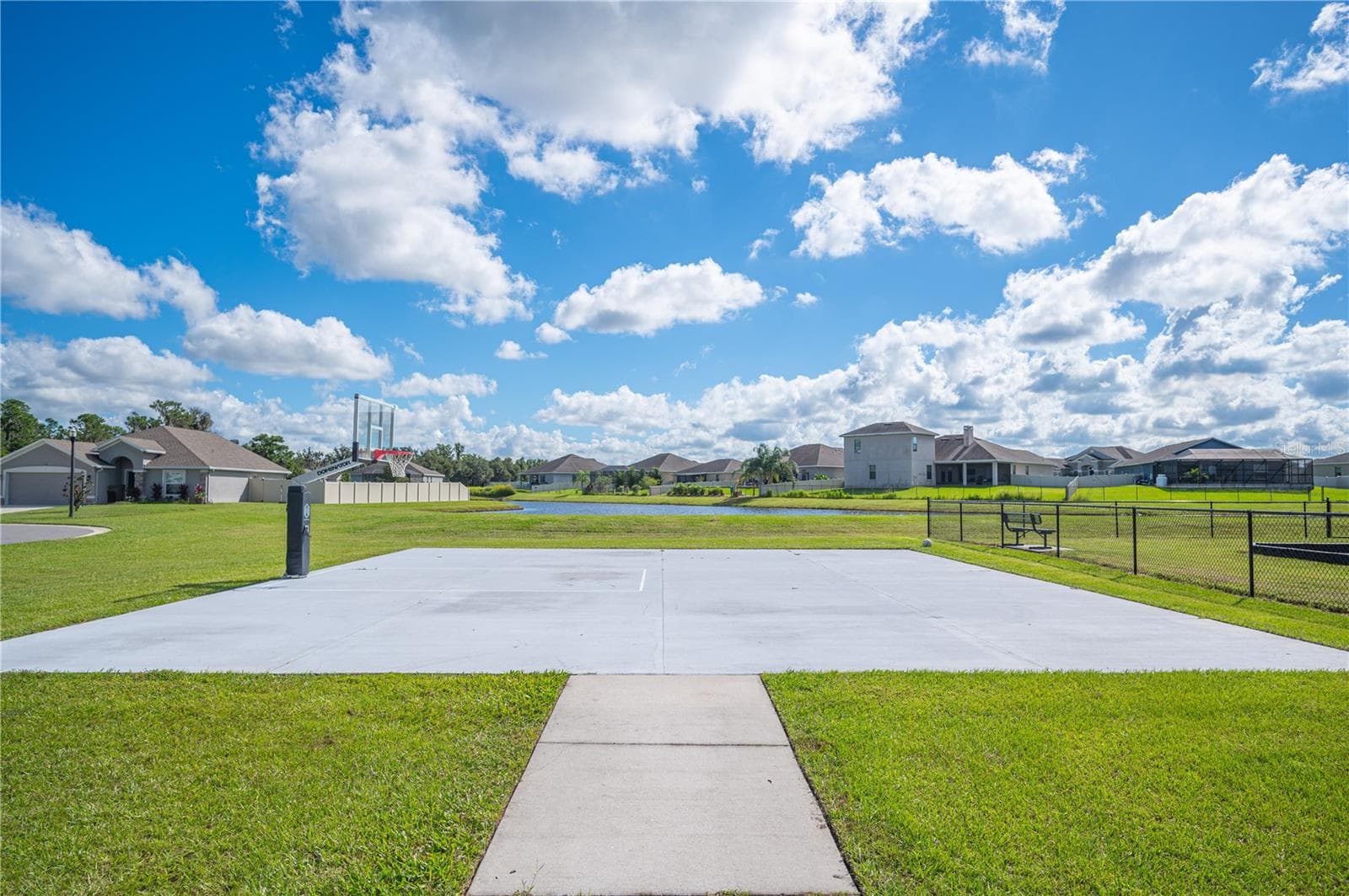 Single Family Residence at 1279 PINTAIL PL, LAKELAND, photo 38 of 41