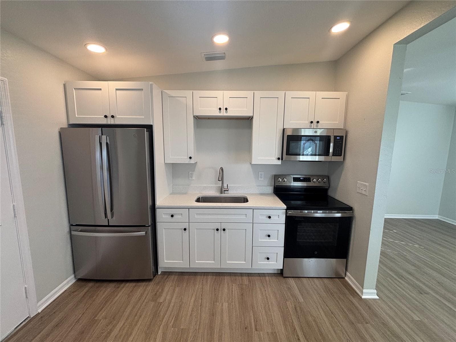 Single Family Residence at 1020 25TH ST E, PALMETTO, photo 3 of 15