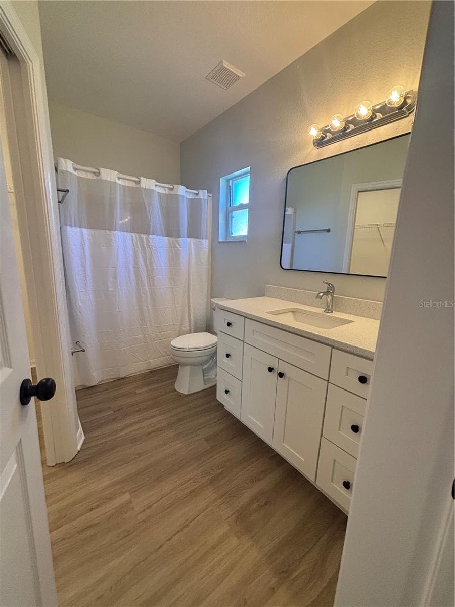 Single Family Residence at 1020 25TH ST E, PALMETTO, photo 9 of 15