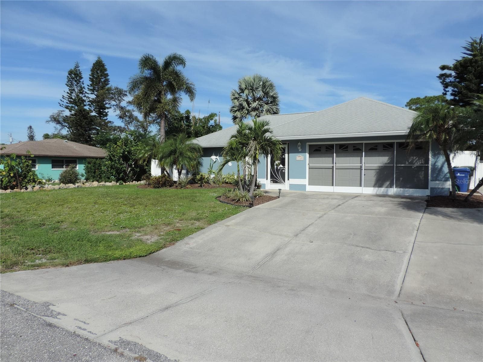 2nd view from front - 1148 ROYAL RD, VENICE