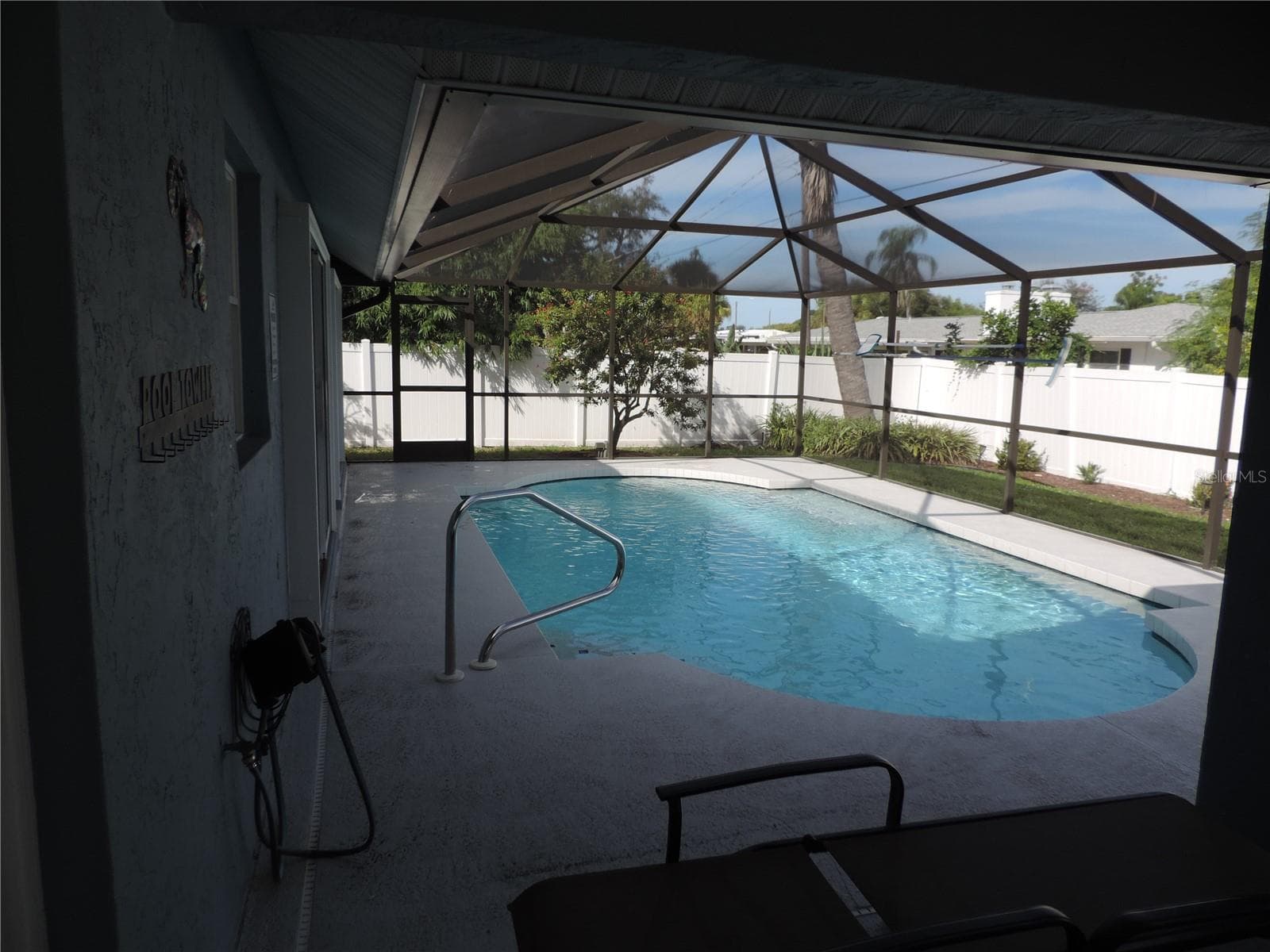 View of pool from covered patio - 1148 ROYAL RD, VENICE