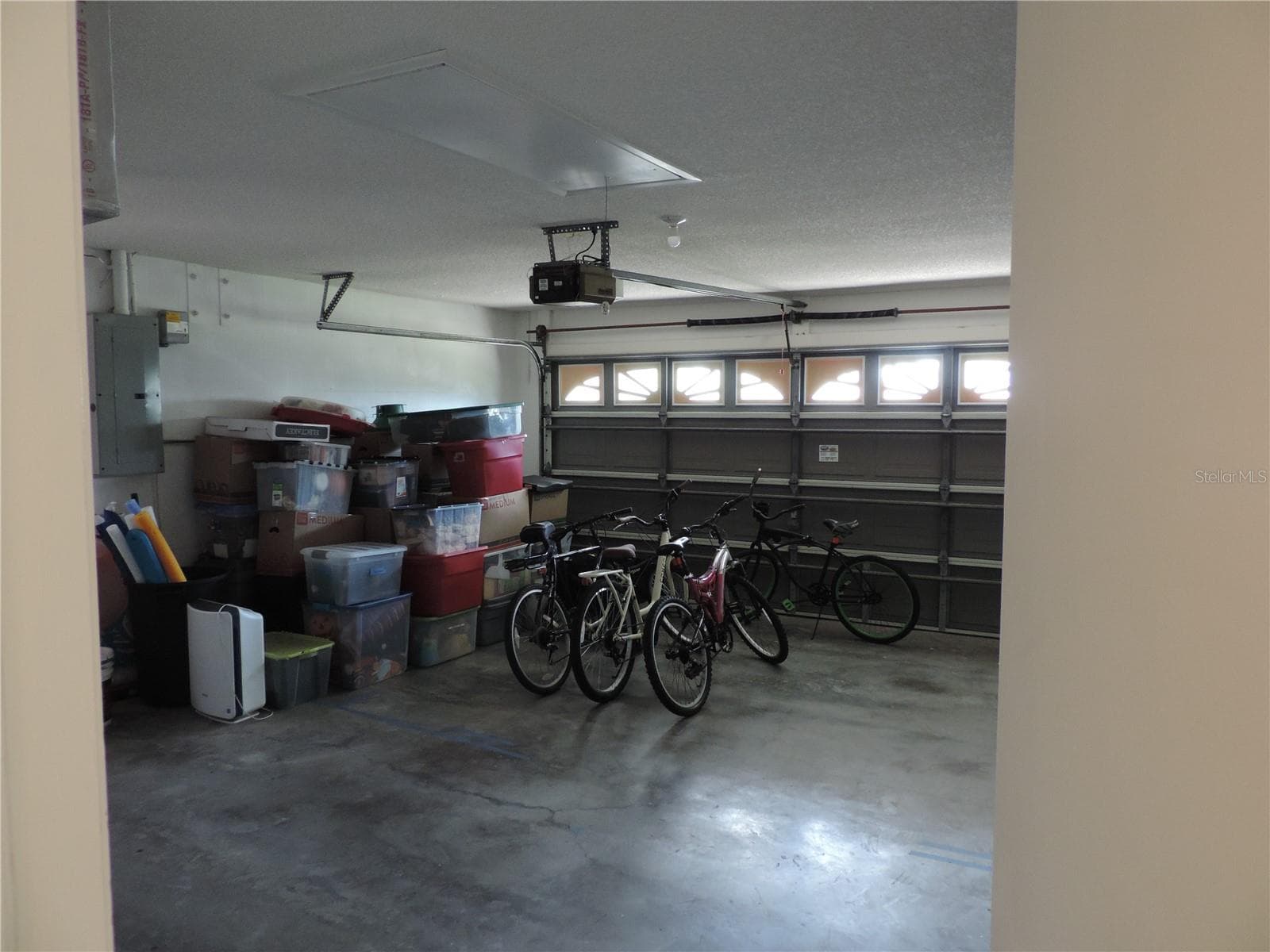 2 car garage - 1148 ROYAL RD, VENICE