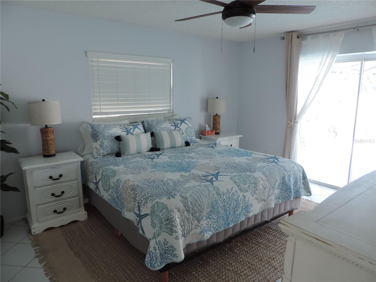 Primary bedroom - 1148 ROYAL RD, VENICE