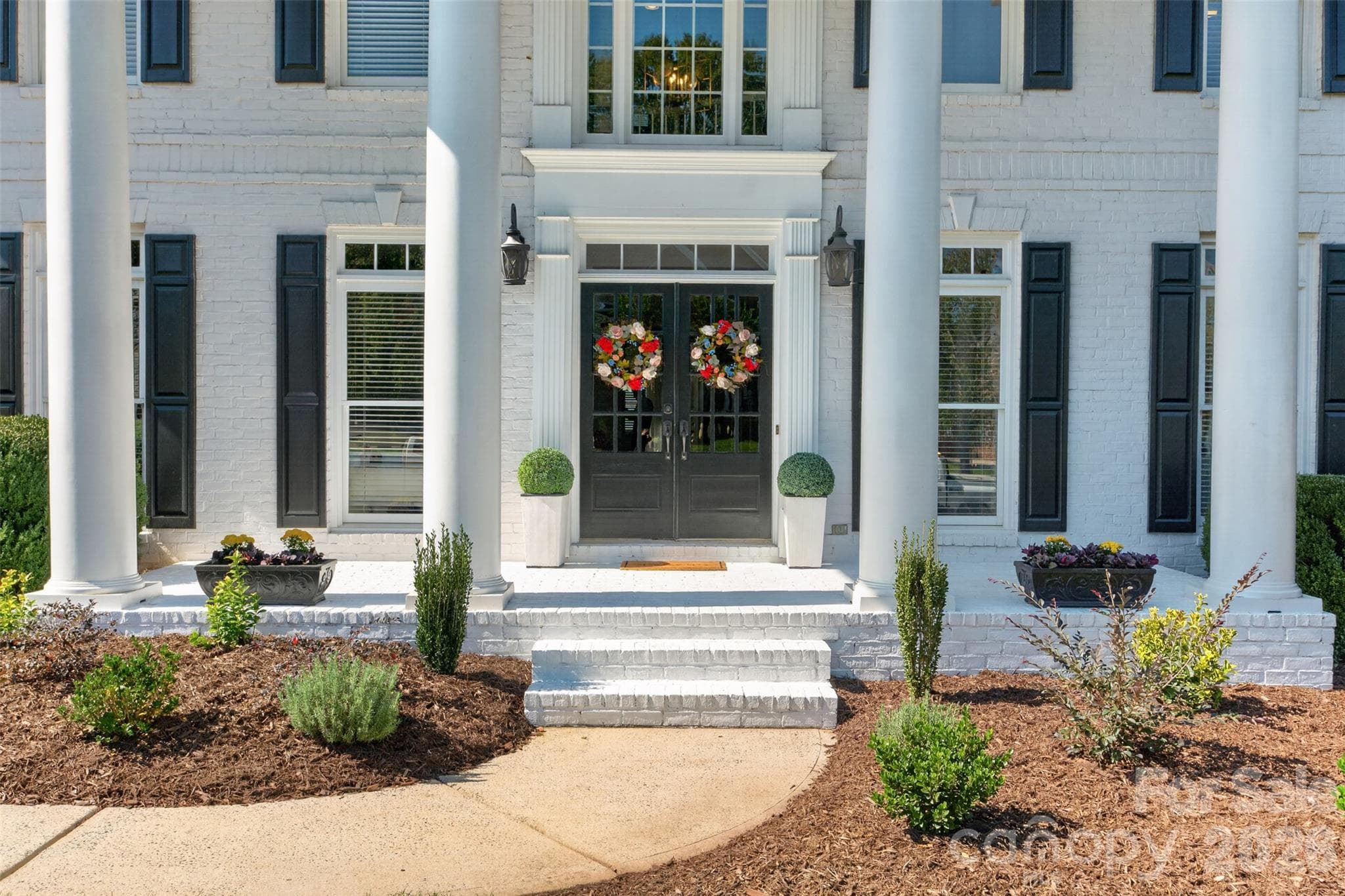 Single Family Residence at 8634 Woodmere Crossing Drive, Charlotte, photo 4 of 48