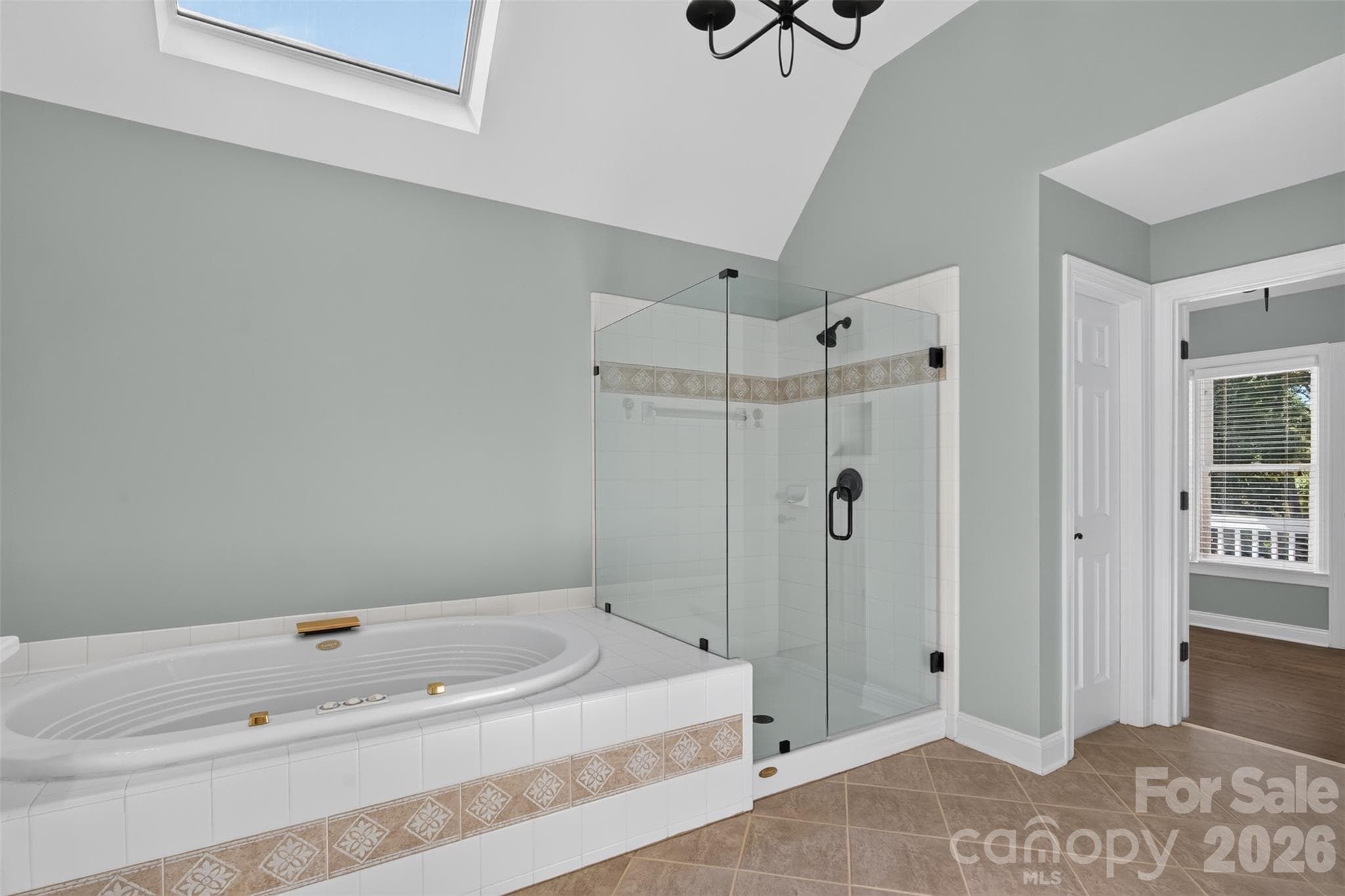 Single Family Residence at 8634 Woodmere Crossing Drive, Charlotte, photo 26 of 48