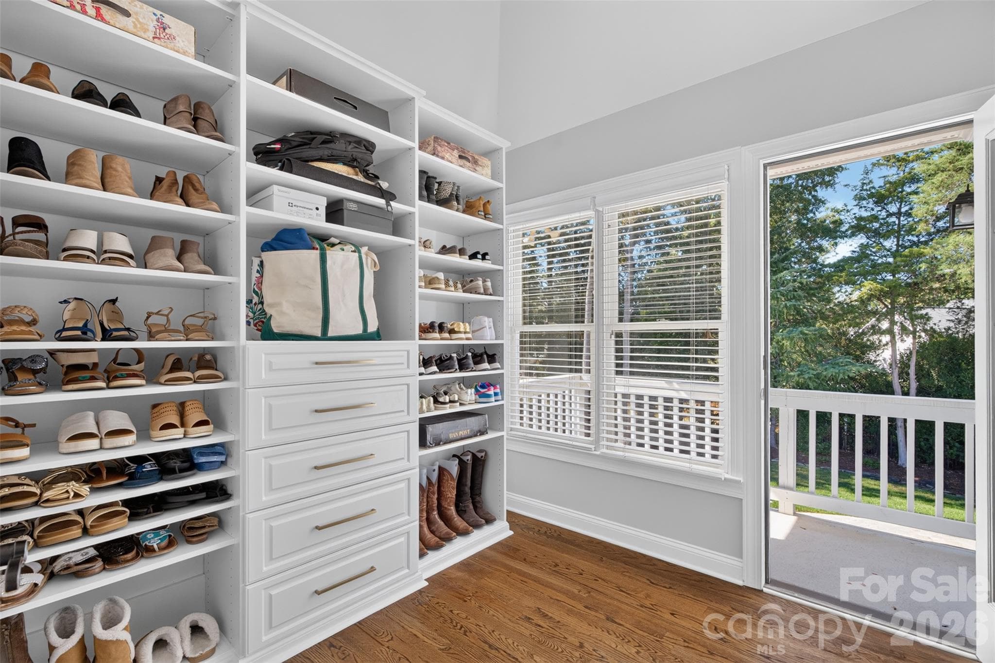 Single Family Residence at 8634 Woodmere Crossing Drive, Charlotte, photo 29 of 48