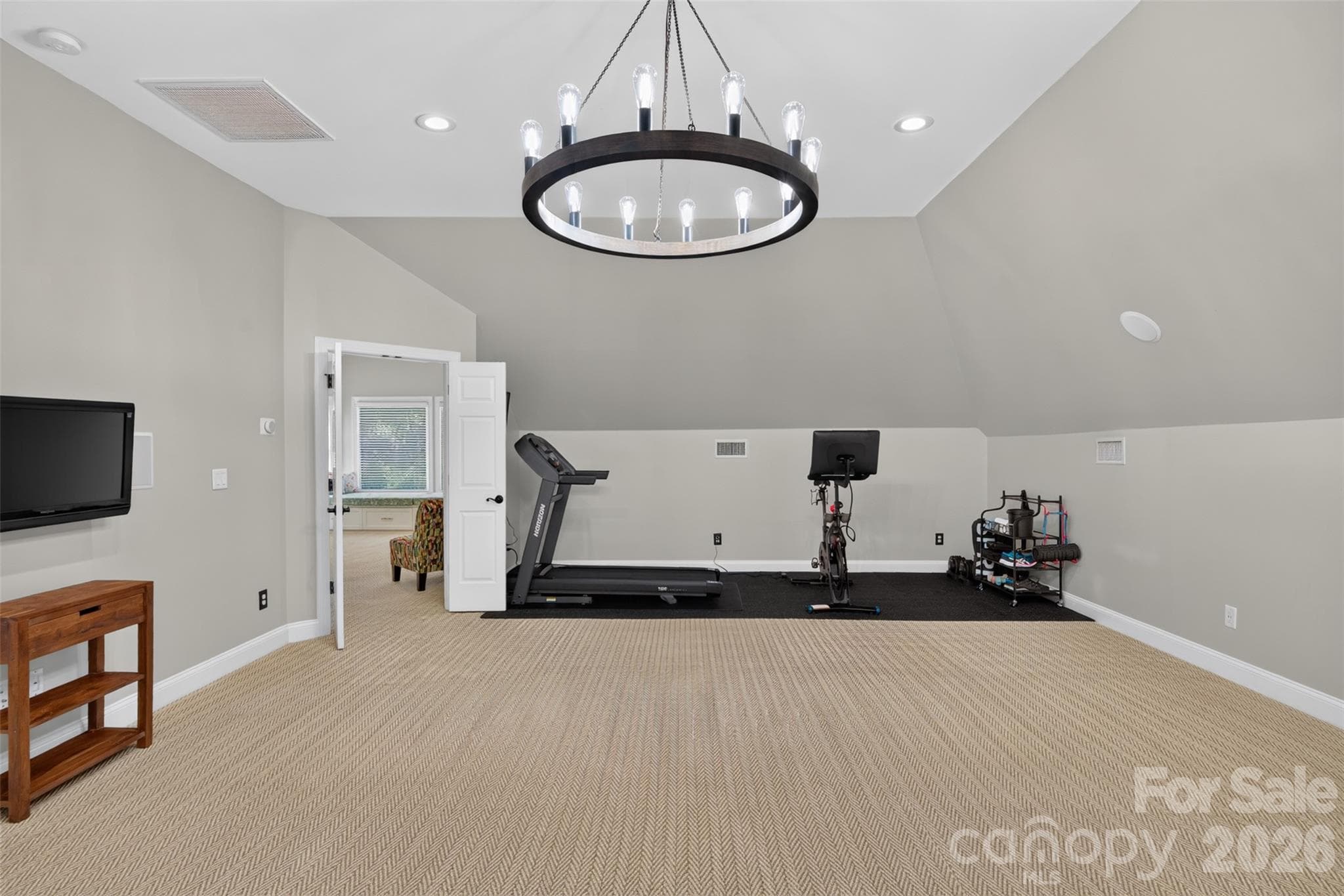 Single Family Residence at 8634 Woodmere Crossing Drive, Charlotte, photo 37 of 48