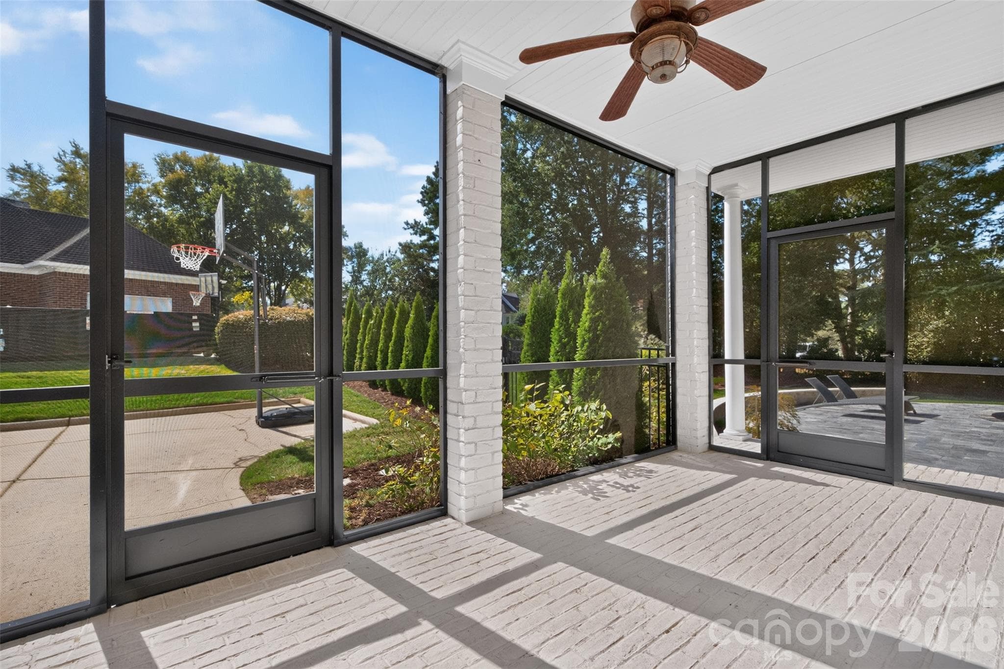 Single Family Residence at 8634 Woodmere Crossing Drive, Charlotte, photo 38 of 48