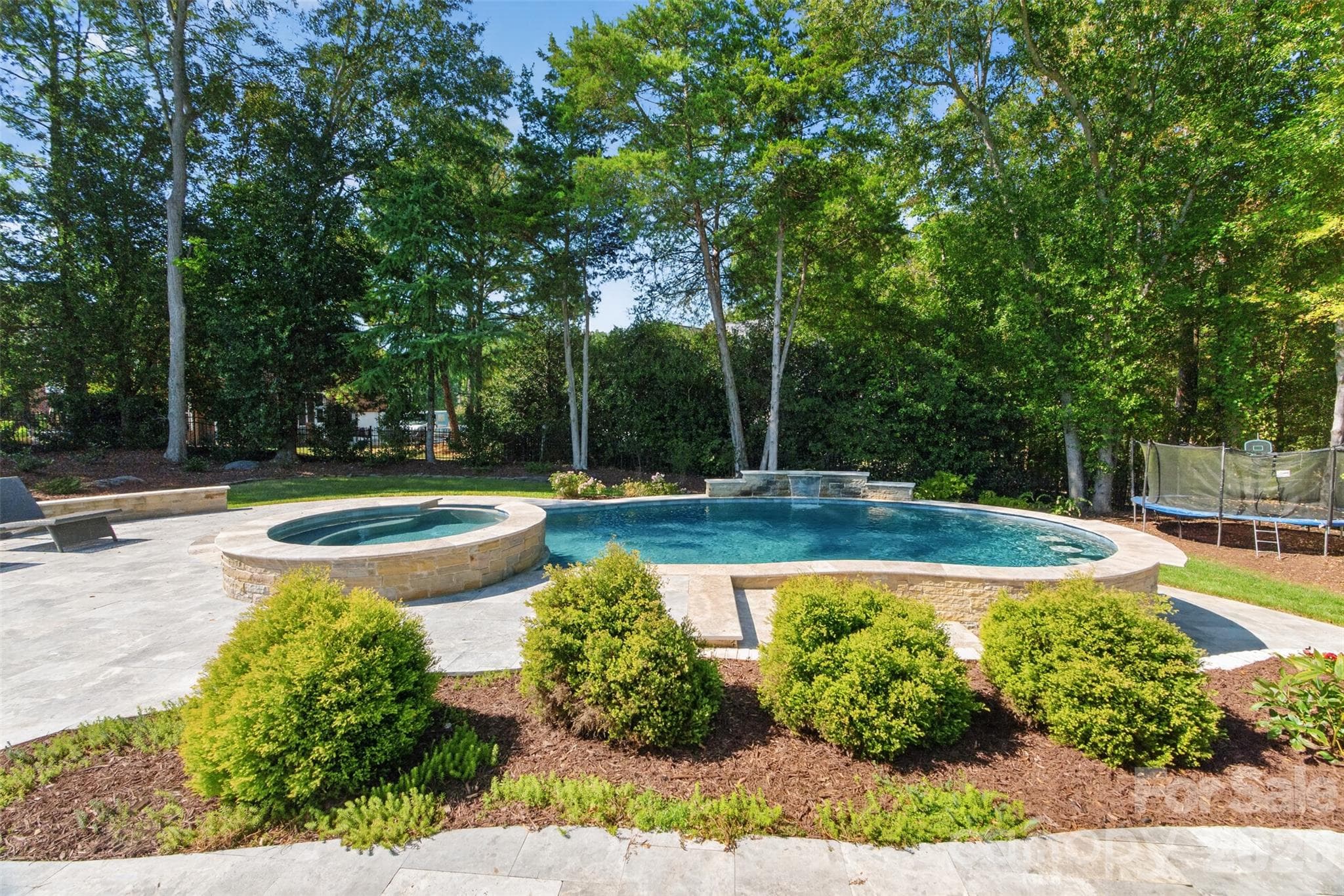 Single Family Residence at 8634 Woodmere Crossing Drive, Charlotte, photo 42 of 48