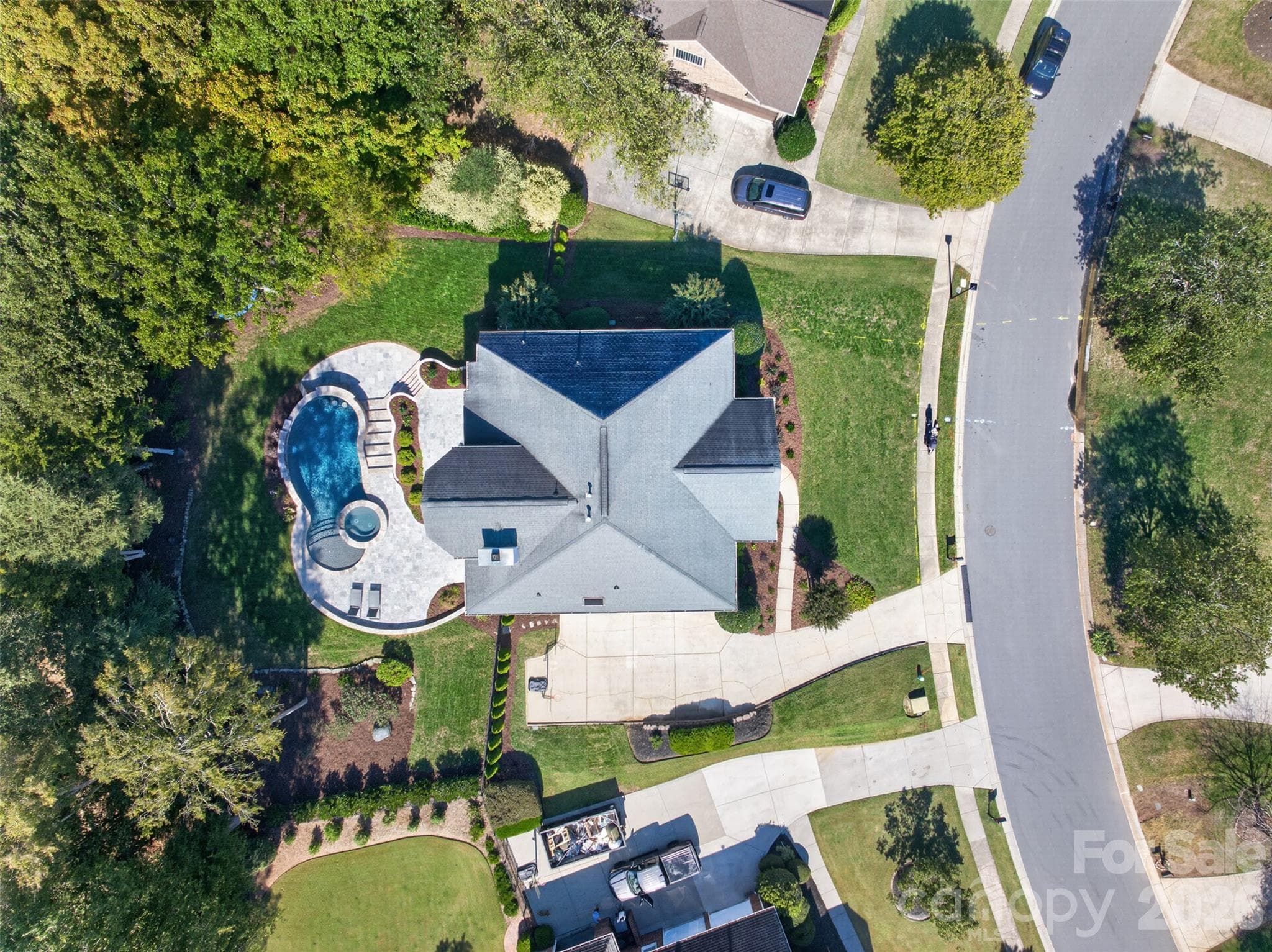 Single Family Residence at 8634 Woodmere Crossing Drive, Charlotte, photo 47 of 48