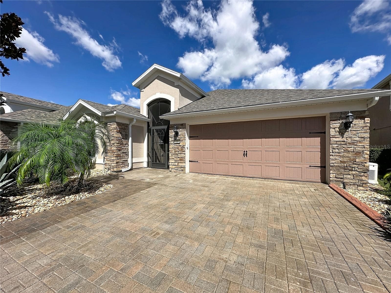 Single Family Residence at 516 PLAYA DR, DAVENPORT, photo 2 of 77