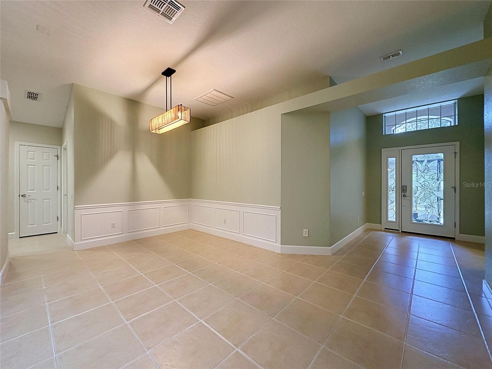 Single Family Residence at 516 PLAYA DR, DAVENPORT, photo 9 of 77