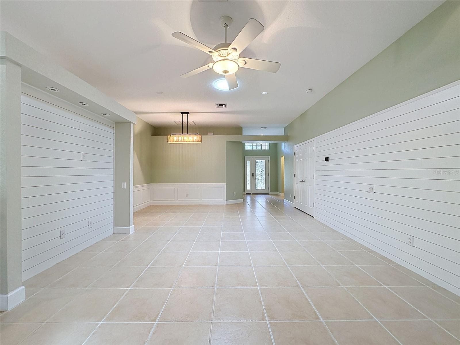 Single Family Residence at 516 PLAYA DR, DAVENPORT, photo 15 of 77