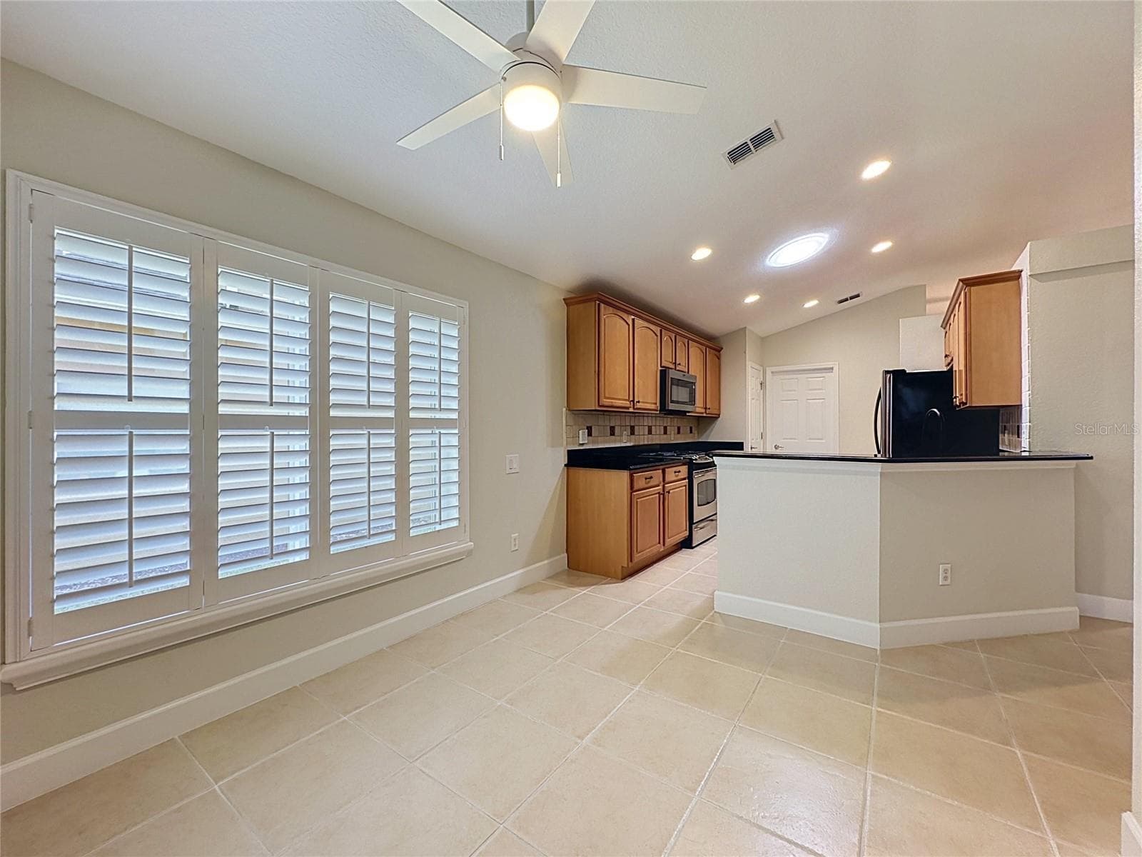 Single Family Residence at 516 PLAYA DR, DAVENPORT, photo 23 of 77